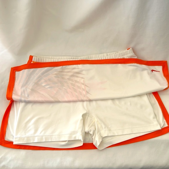 Nike~Skort / Versatile & Athletic - Picture 3 of 12